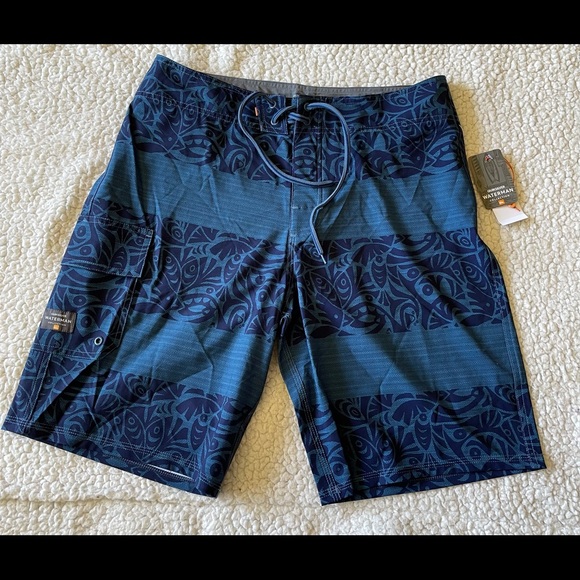 Quicksilver WATERMAN Collection shorts - Picture 2 of 9